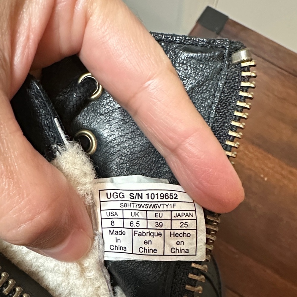 UGG Women's Black Lace-Up Ankle Boots - Picture 8 of 10